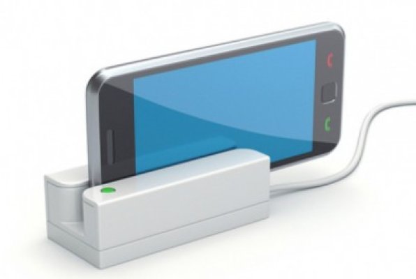 O nouă sursă de bani pentru bănci: încărcarea cartelelor telefonice la automat